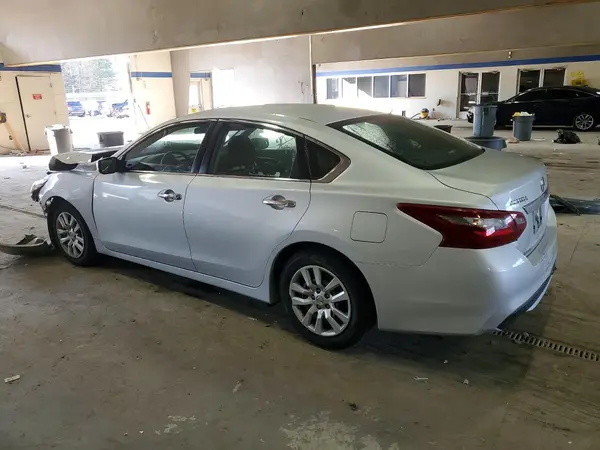 1N4AL3AP8JC197689 2018 NISSAN ALTIMA - Image 2