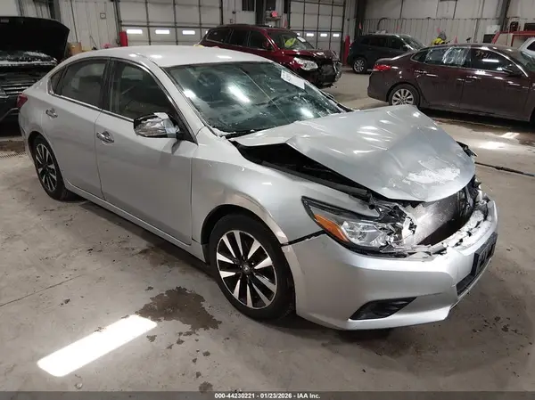 1N4AL3AP8JC198308 2018 NISSAN ALTIMA - Image 1