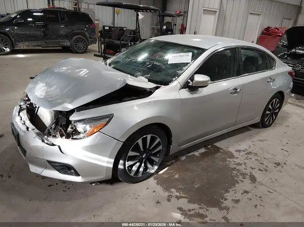 1N4AL3AP8JC198308 2018 NISSAN ALTIMA - Image 2
