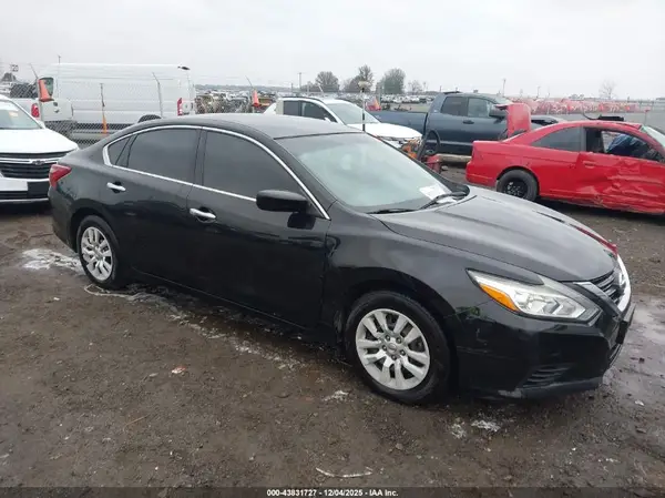 1N4AL3AP8JC198860 2018 NISSAN ALTIMA - Image 1