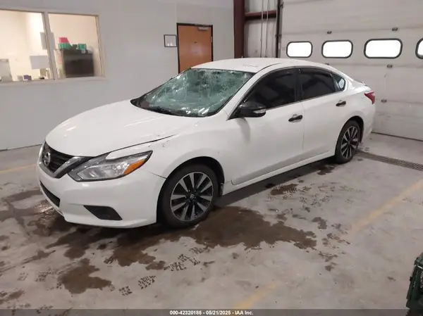 1N4AL3AP8JC199426 2018 NISSAN ALTIMA - Image 2