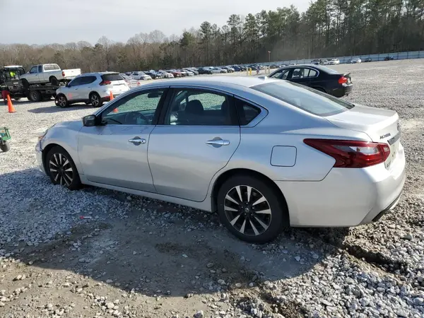 1N4AL3AP8JC199510 2018 NISSAN ALTIMA - Image 2