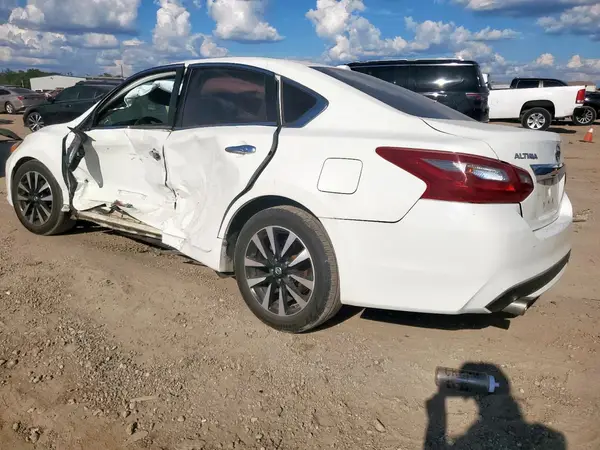 1N4AL3AP8JC201661 2018 NISSAN ALTIMA - Image 2