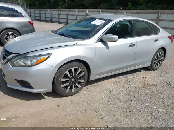 1N4AL3AP8JC203605 2018 NISSAN ALTIMA - Image 2