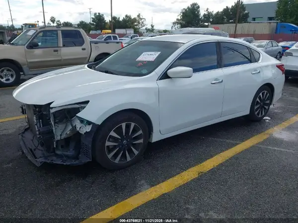 1N4AL3AP8JC205466 2018 NISSAN ALTIMA - Image 2