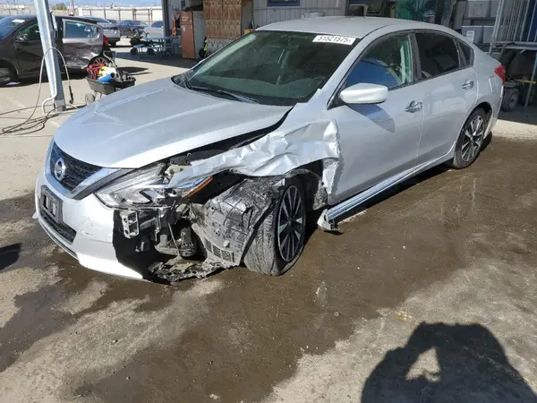 1N4AL3AP8JC207041 2018 NISSAN ALTIMA - Image 1