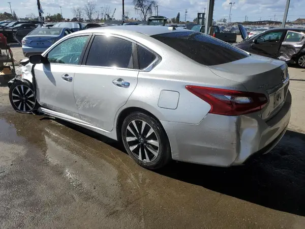 1N4AL3AP8JC207041 2018 NISSAN ALTIMA - Image 2