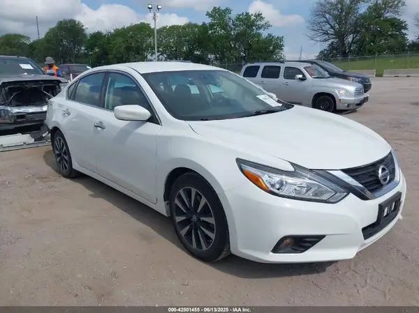 1N4AL3AP8JC207248 2018 NISSAN ALTIMA - Image 1