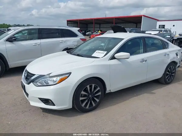 1N4AL3AP8JC207248 2018 NISSAN ALTIMA - Image 2
