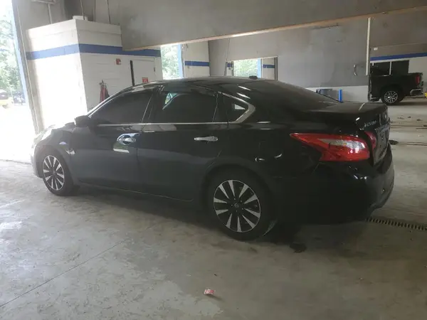 1N4AL3AP8JC209789 2018 NISSAN ALTIMA - Image 2