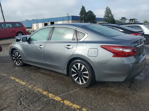 1N4AL3AP8JC210196 2018 NISSAN ALTIMA - Image 2