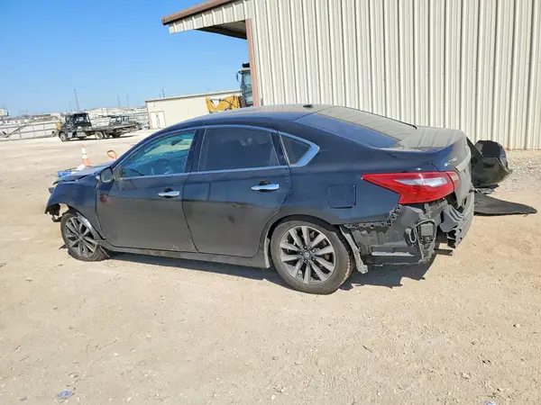1N4AL3AP8JC211669 2018 NISSAN ALTIMA - Image 2
