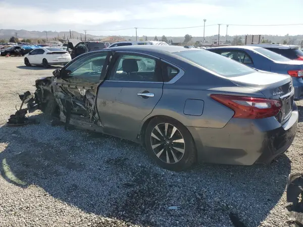 1N4AL3AP8JC212109 2018 NISSAN ALTIMA - Image 2