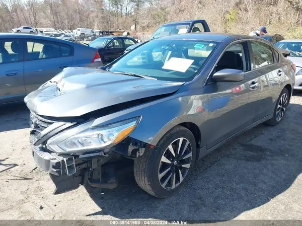 1N4AL3AP8JC212143 2018 NISSAN ALTIMA - Image 2