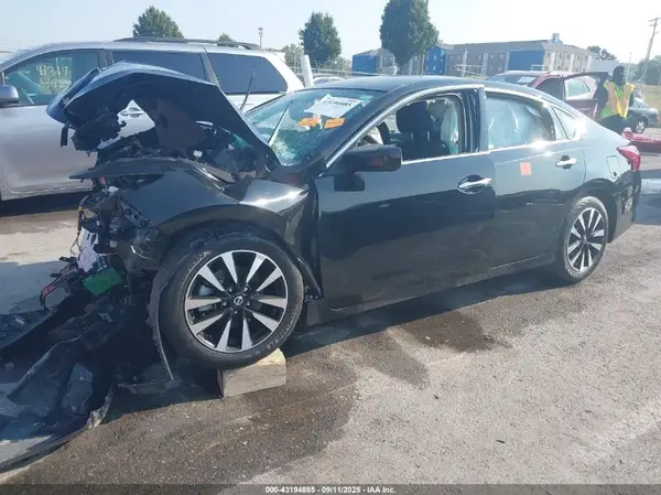 1N4AL3AP8JC212286 2018 NISSAN ALTIMA - Image 2