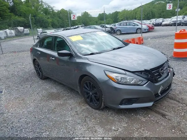 1N4AL3AP8JC213308 2018 NISSAN ALTIMA - Image 1