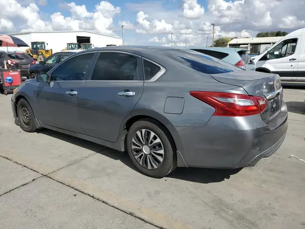 1N4AL3AP8JC213390 2018 NISSAN ALTIMA - Image 2