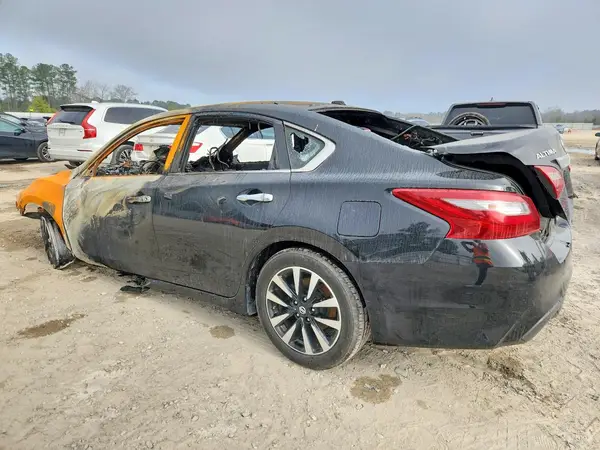 1N4AL3AP8JC213504 2018 NISSAN ALTIMA - Image 2
