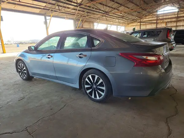 1N4AL3AP8JC213972 2018 NISSAN ALTIMA - Image 2