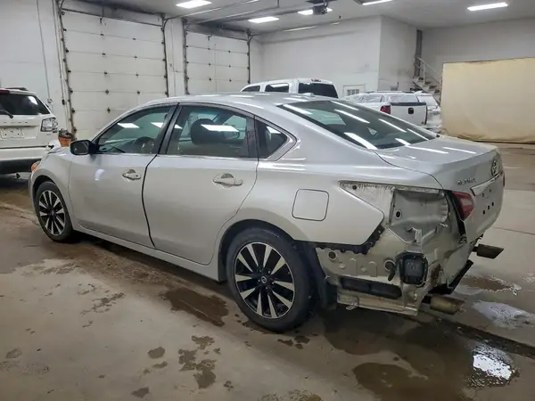 1N4AL3AP8JC214670 2018 NISSAN ALTIMA - Image 2