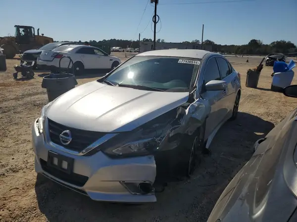 1N4AL3AP8JC214913 2018 NISSAN ALTIMA - Image 1