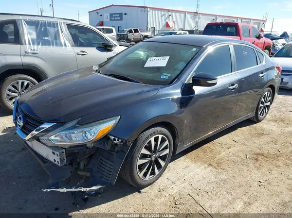 1N4AL3AP8JC215544 2018 NISSAN ALTIMA - Image 2