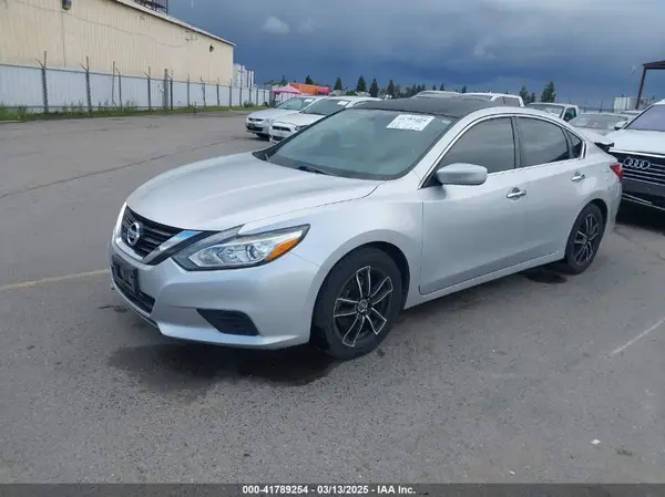 1N4AL3AP8JC216628 2018 NISSAN ALTIMA - Image 2