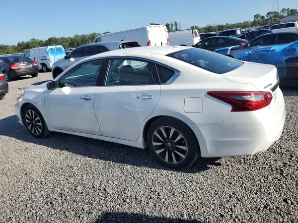 1N4AL3AP8JC216774 2018 NISSAN ALTIMA - Image 2