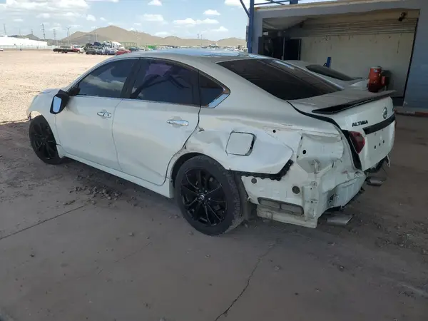 1N4AL3AP8JC218430 2018 NISSAN ALTIMA - Image 2