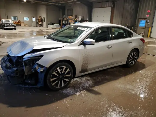 1N4AL3AP8JC223773 2018 NISSAN ALTIMA - Image 1