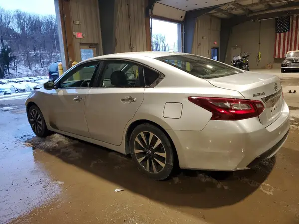 1N4AL3AP8JC223773 2018 NISSAN ALTIMA - Image 2