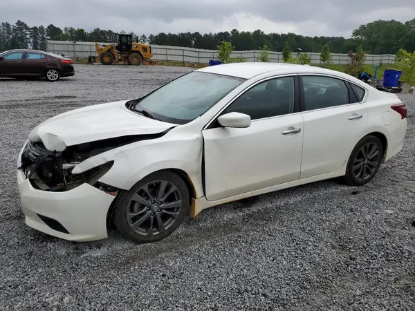 1N4AL3AP8JC224258 2018 NISSAN ALTIMA - Image 1