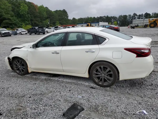 1N4AL3AP8JC224258 2018 NISSAN ALTIMA - Image 2