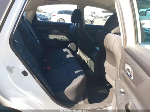 1N4AL3AP8JC225930 2018 NISSAN ALTIMA - Image 8