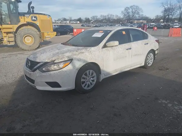 1N4AL3AP8JC227872 2018 NISSAN ALTIMA - Image 2