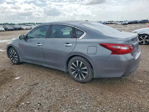 1N4AL3AP8JC228634 2018 NISSAN ALTIMA - Image 2