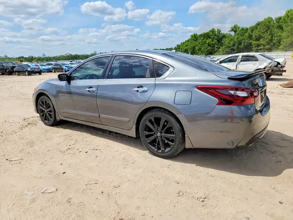 1N4AL3AP8JC228858 2018 NISSAN ALTIMA - Image 2