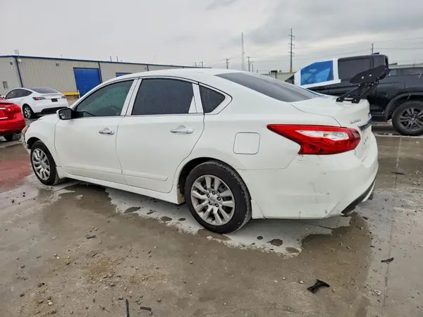 1N4AL3AP8JC229895 2018 NISSAN ALTIMA - Image 2