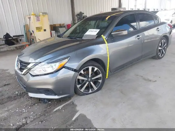 1N4AL3AP8JC230352 2018 NISSAN ALTIMA - Image 2