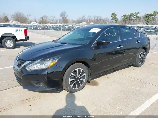 1N4AL3AP8JC230674 2018 NISSAN ALTIMA - Image 2