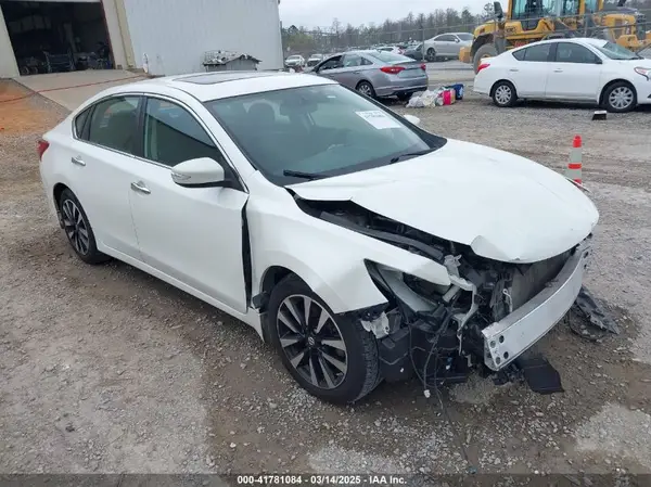 1N4AL3AP8JC233686 2018 NISSAN ALTIMA - Image 1