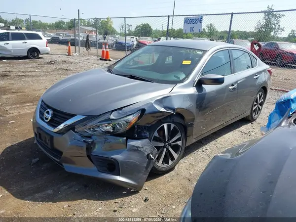 1N4AL3AP8JC233784 2018 NISSAN ALTIMA - Image 2