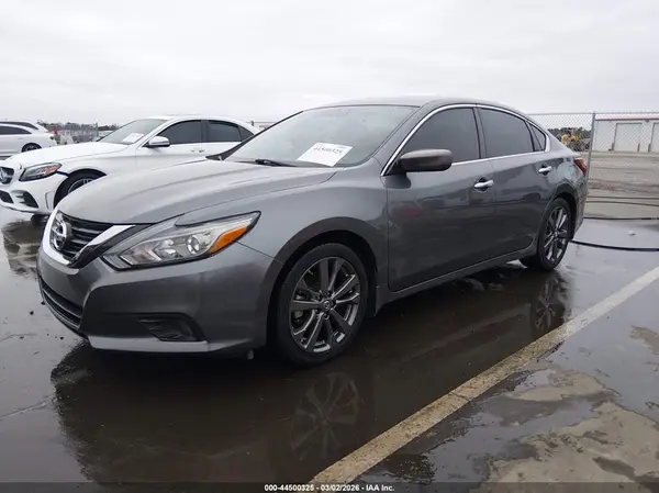 1N4AL3AP8JC235566 2018 NISSAN ALTIMA - Image 2