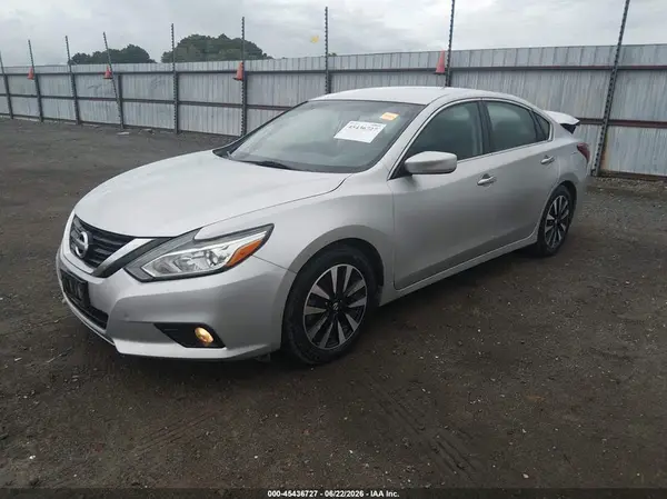 1N4AL3AP8JC237284 2018 NISSAN ALTIMA - Image 2