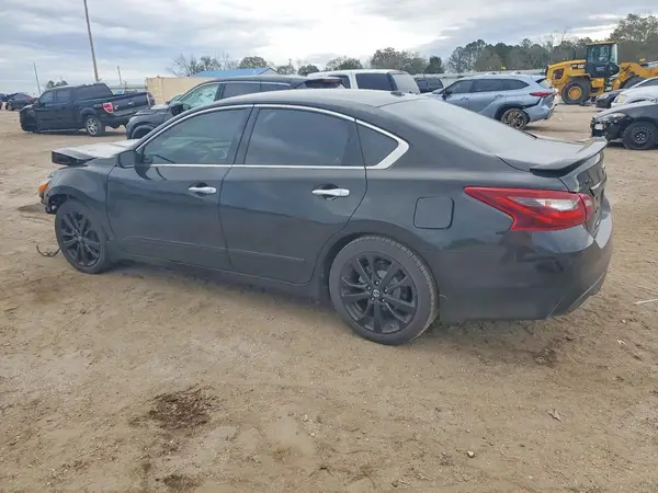 1N4AL3AP8JC240296 2018 NISSAN ALTIMA - Image 2