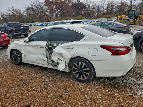 1N4AL3AP8JC241223 2018 NISSAN ALTIMA - Image 2