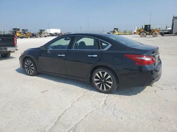 1N4AL3AP8JC242923 2018 NISSAN ALTIMA - Image 2