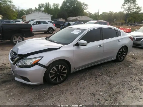 1N4AL3AP8JC245501 2018 NISSAN ALTIMA - Image 2