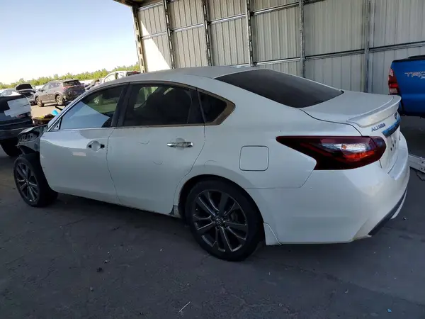 1N4AL3AP8JC247278 2018 NISSAN ALTIMA - Image 2