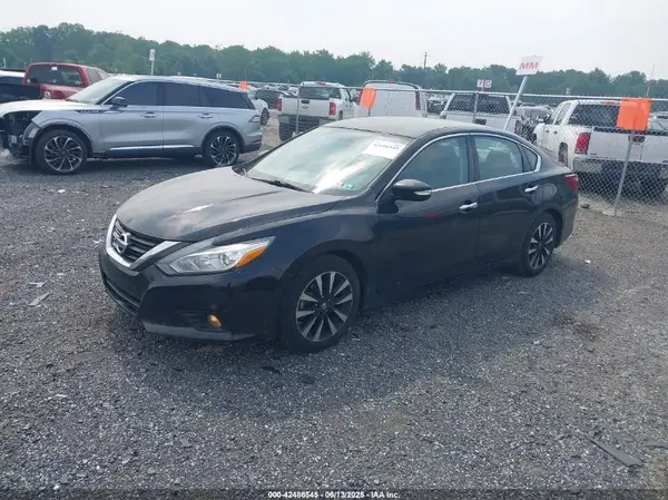 1N4AL3AP8JC247765 2018 NISSAN ALTIMA - Image 2
